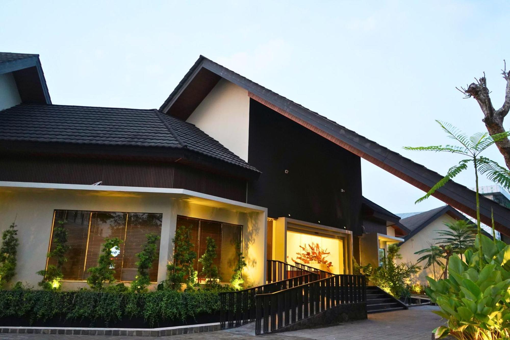 Azana Garden Hill Resort Blora 外观 照片